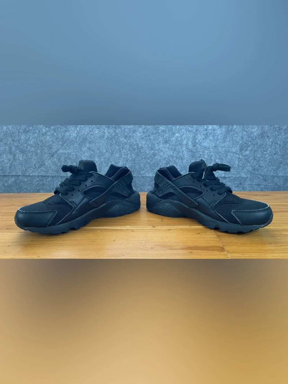 Nike Air Huarache Shoes Boys Size 6.5Y Triple Black Shoes Sneakers 654275-016‎